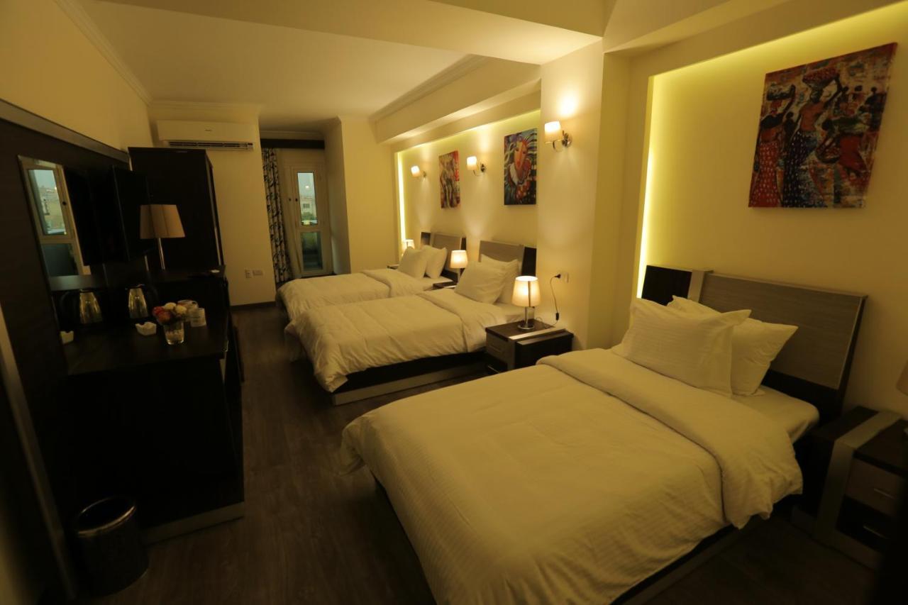 Pyramid Edge Hotel & Exclusive Pyramids View Rooftop Kafrat al Jabal Exterior photo